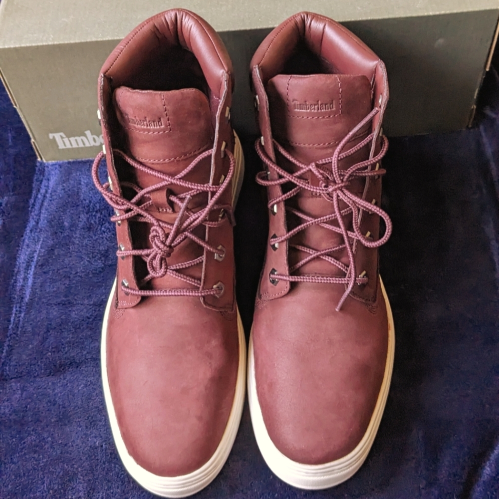 BNIB Timberland Londyn 6 Inch Boot size 8.5